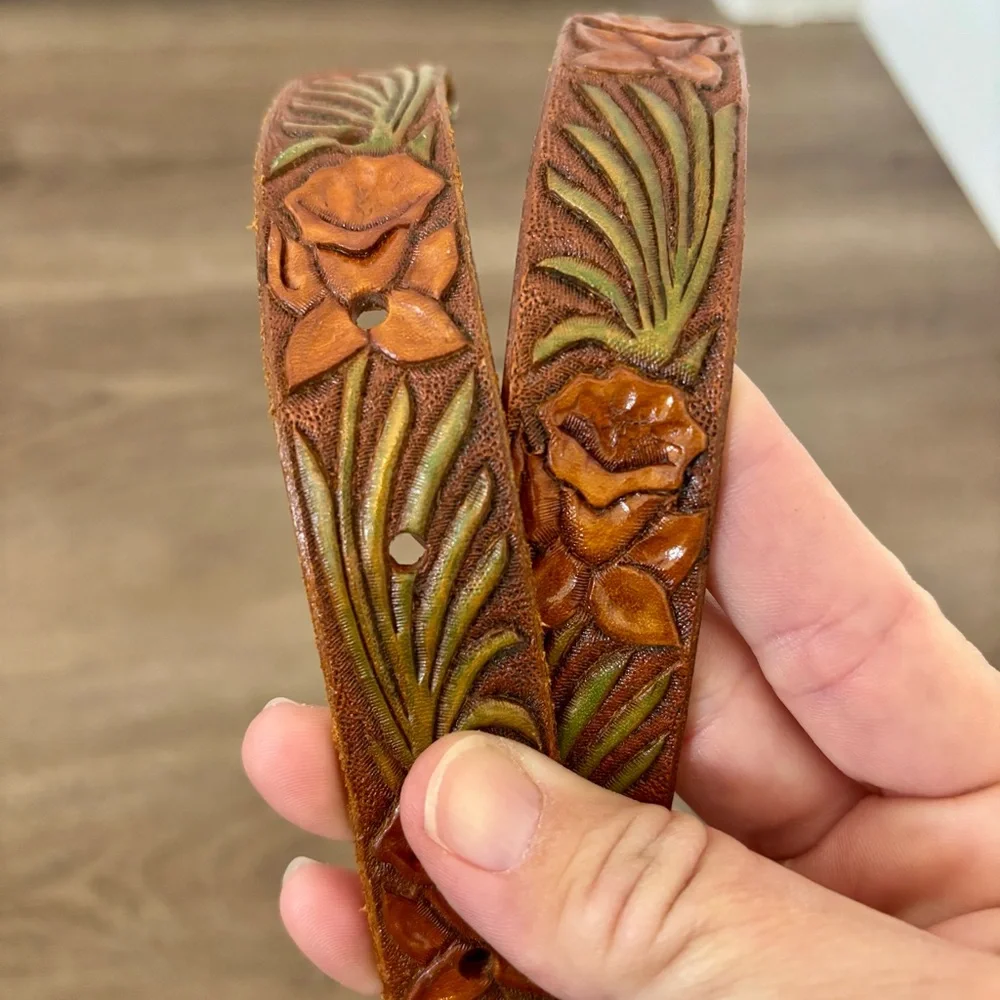 VTG Mexican Western Boho Hand-Tooled Floral Leather Belt with Gold Buckle